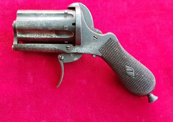 X X X SOLD X X X  English 6 shot Pepperbox 5mm Pin-fire Revolver. Circa 1865. Ref 1811.